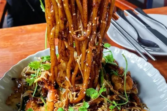 Nom Nom餐厅与咖啡馆芽庄店