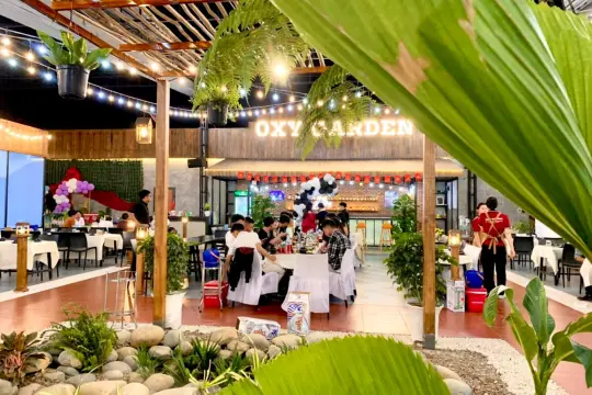 Nhà Hàng Oxy Garden