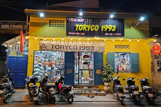 Tiệm giày TORYCO 1993