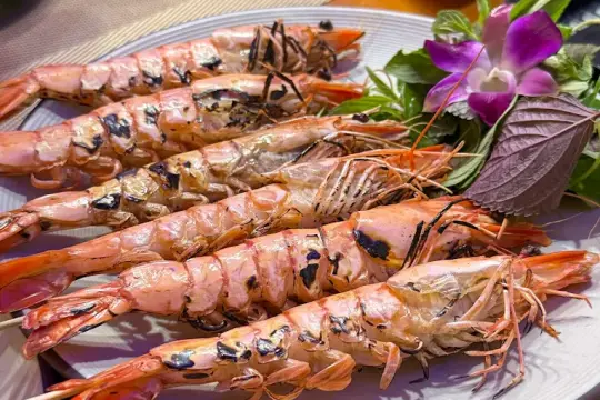 Xom Bien Seafood Restaurant