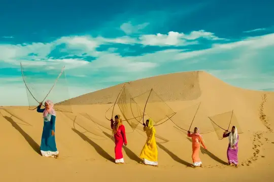 남꾸엉 사구는 닌투안 중심부에 자리한 매력적인 "미니 사막"입니다.